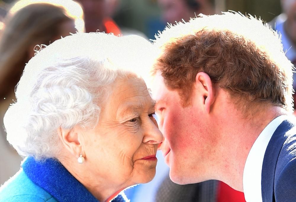 La Regina non è in collera con Harry. Ma è triste