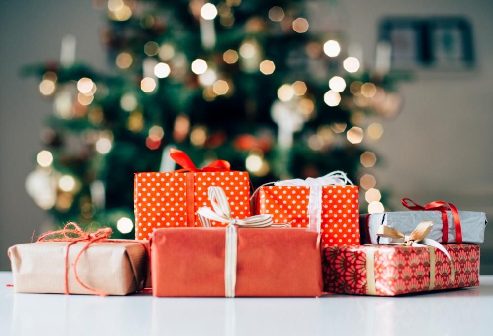 Regali sì, rinunce no: ecco quanto costerà il Natale 2025 alle famiglie italiane