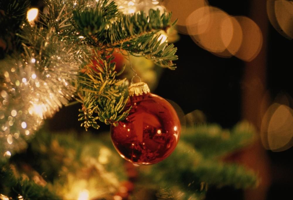 La bellissima storia delle palline per addobbare l’albero di Natale