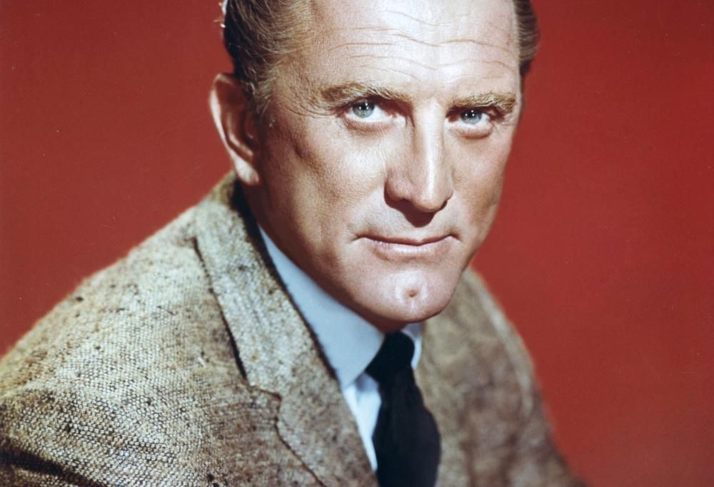 Kirk Douglas:  tutto il suo  patrimonio va in beneficenza