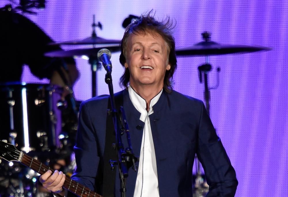 Paul McCartney contro Bruxelles: la battaglia per salvare il “veggie burger”