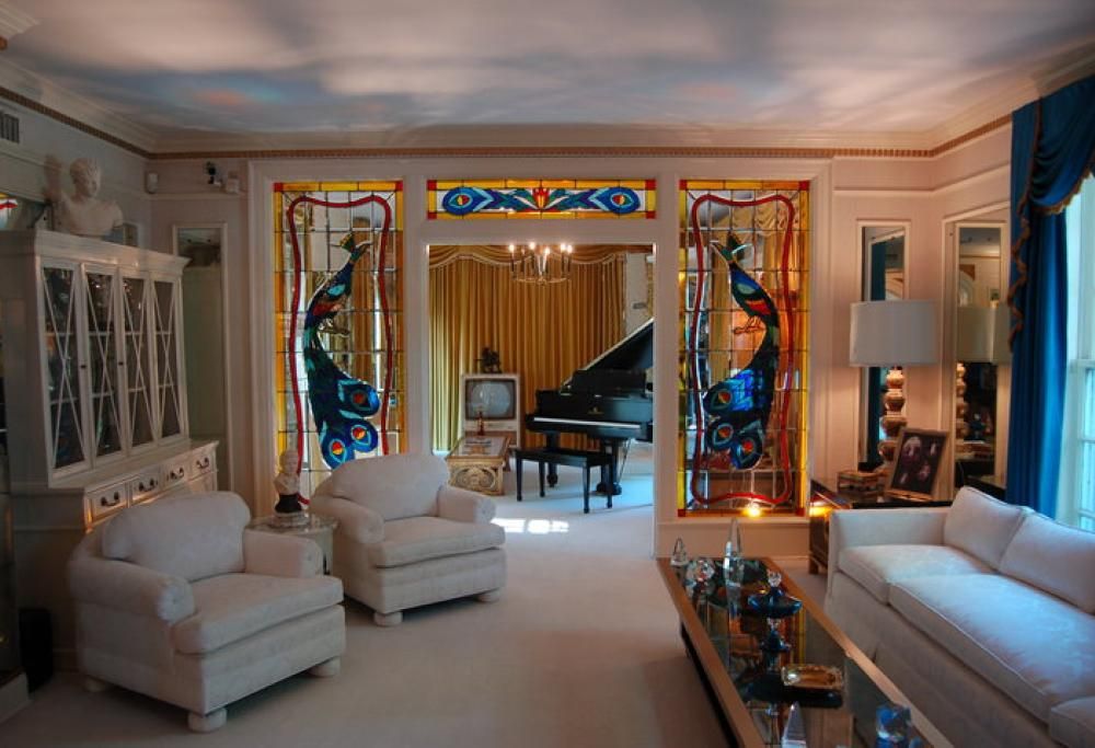 Case monumento non solo per Steve Jobs, ma anche per John Lennon ed Elvis Presley