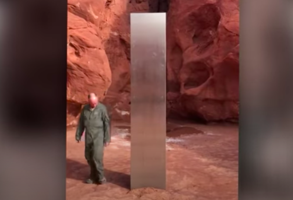 Il viaggio del misterioso monolite: dallo Utah alla Romania… fino al Trentino