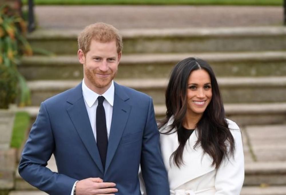 Il Principe Harry con Yoko Ono: ecco la foto che ha divertito il mondo