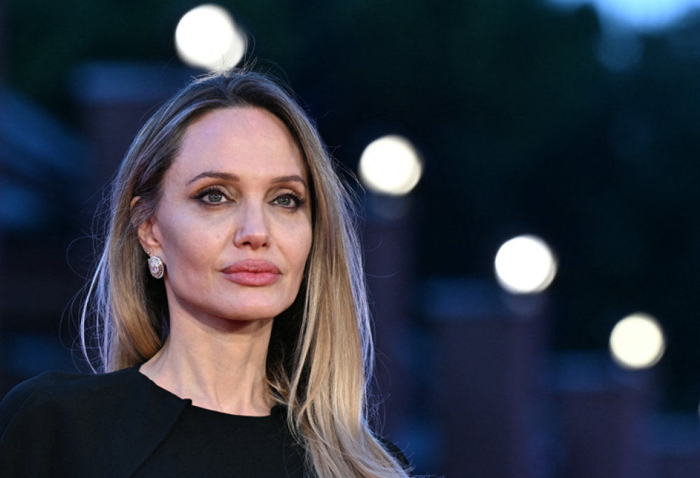 Angelina Jolie visita i bambini dell’ospedale pediatrico Bambino Gesù di Roma