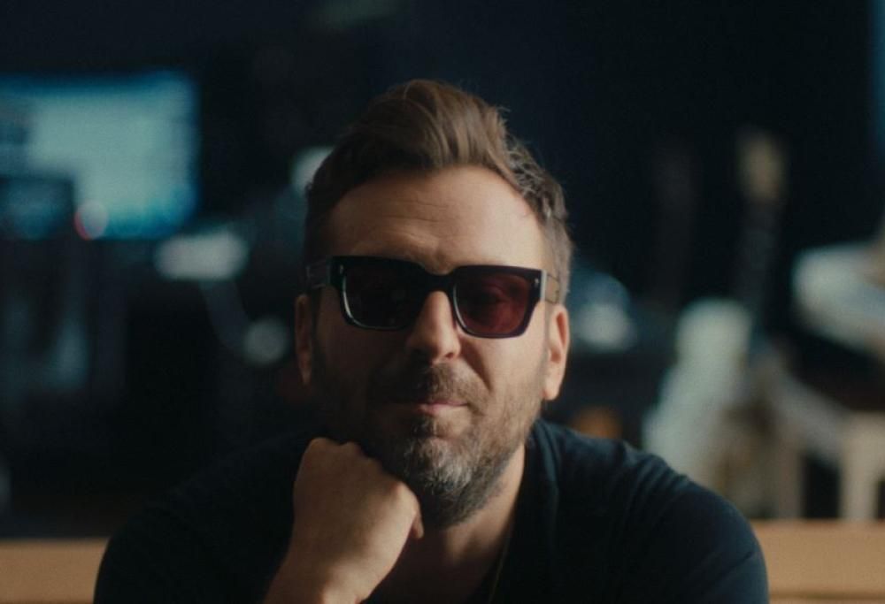 Cesare Cremonini: il trailer del documentario Alaska Baby