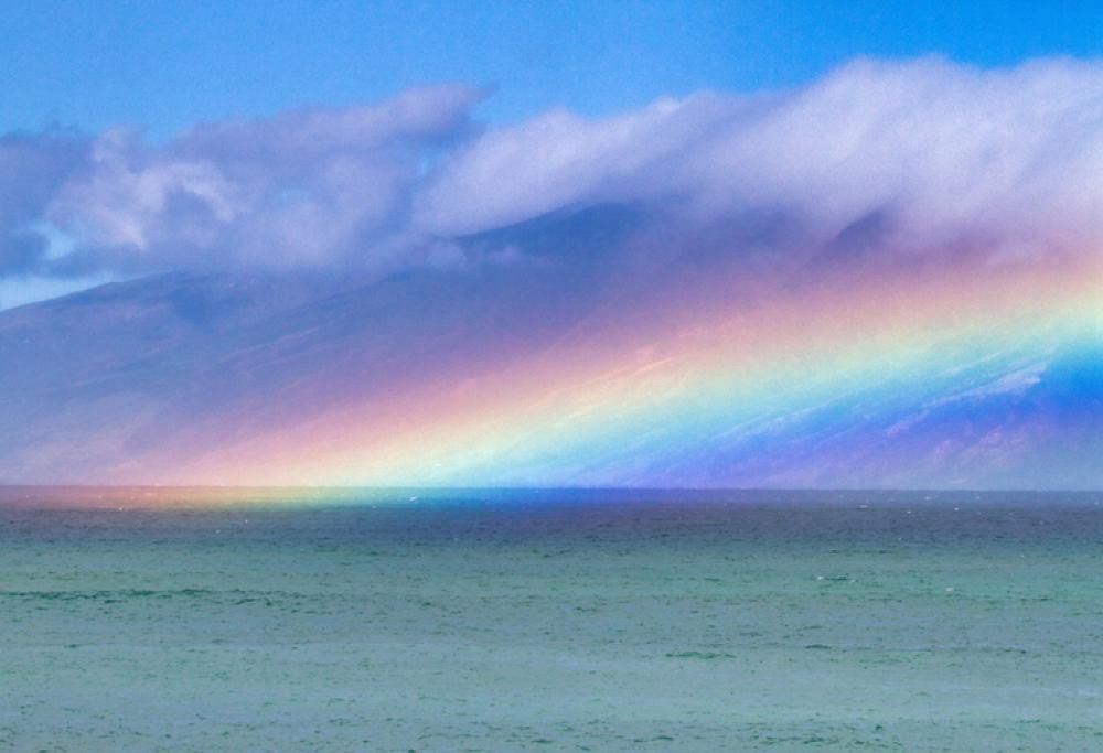 Arcobaleno piatto: il rarissimo fenomeno appare nei cieli inglesi
