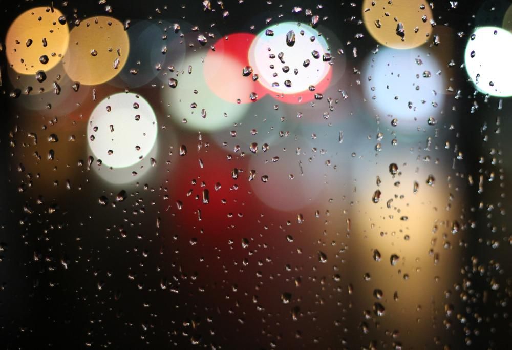 Forti temporali al Nord, caldo e sole al Sud: le previsioni meteo