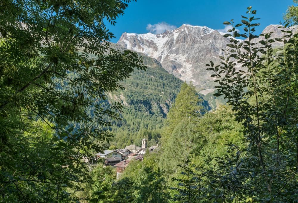 L’affascinante borgo medievale abbandonato da un secolo rinasce a nuova vita!