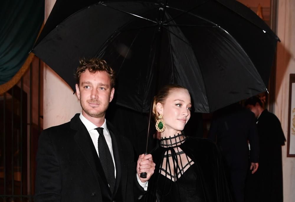 Beatrice Borromeo e Pierre Casiraghi conquistano a Venezia