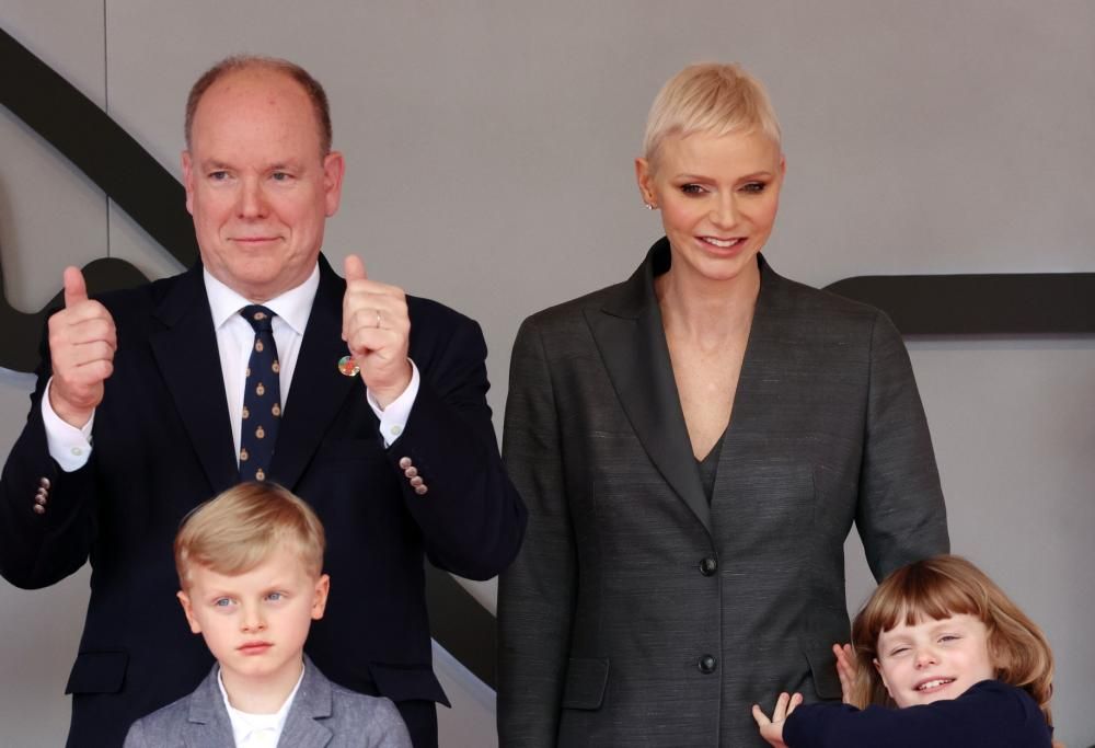 La Principessa Charlène torna a sorridere