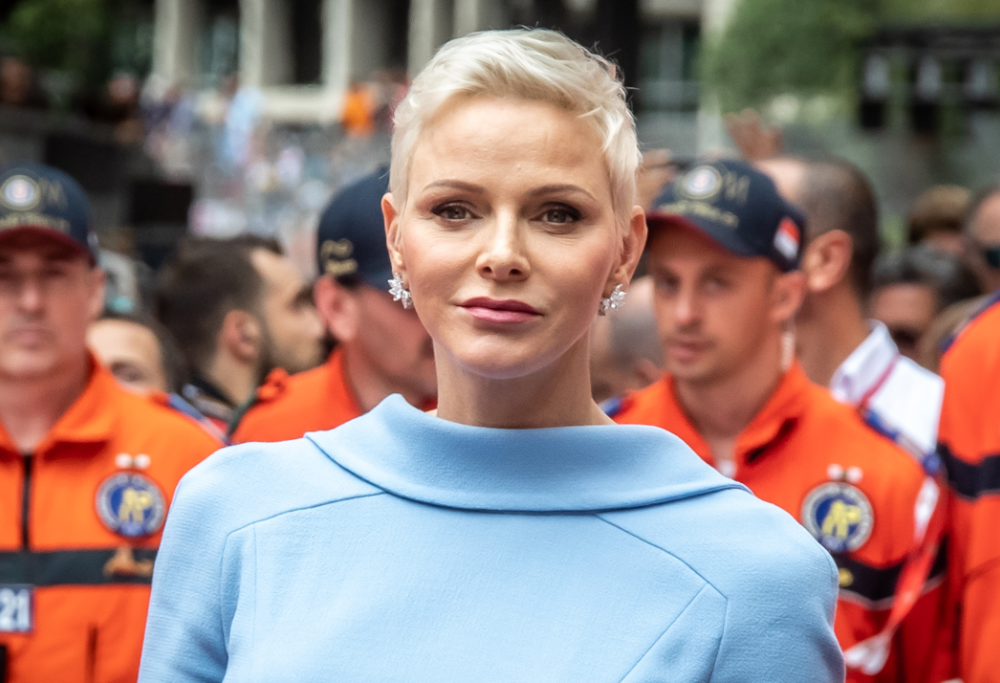 La Principessa Charlène in una veste davvero insolita