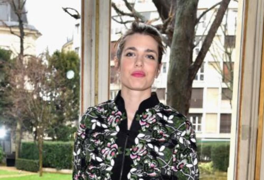 Charlotte Casiraghi canta e incanta: il video