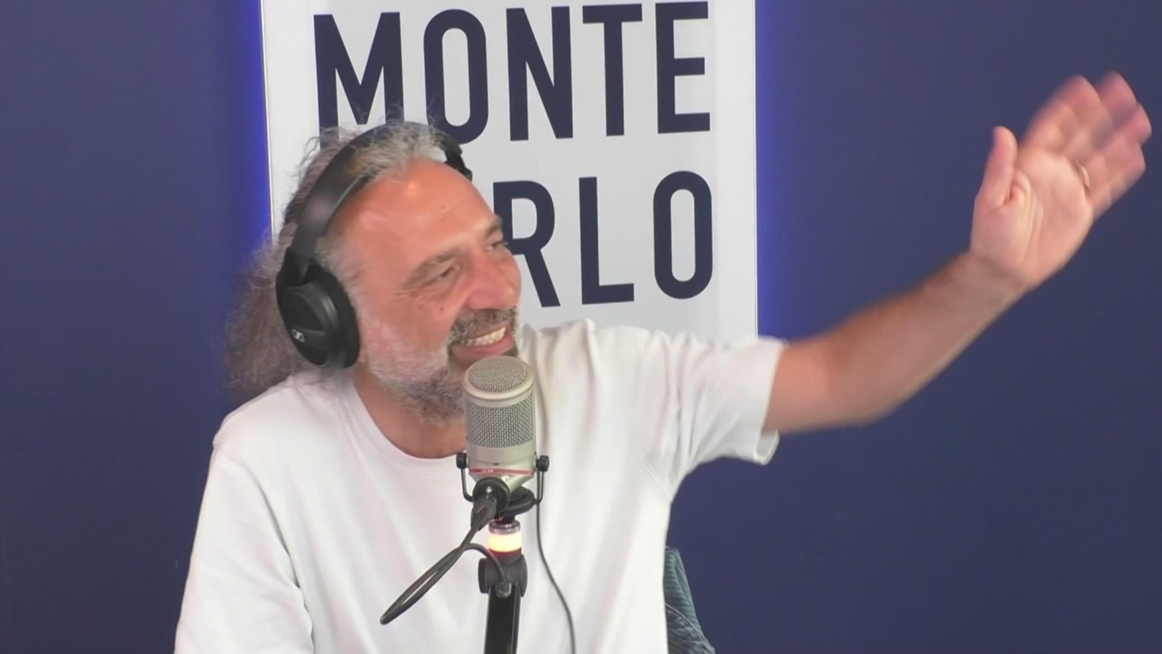 Stefano Bollani: porto sul palco 2 anime diverse