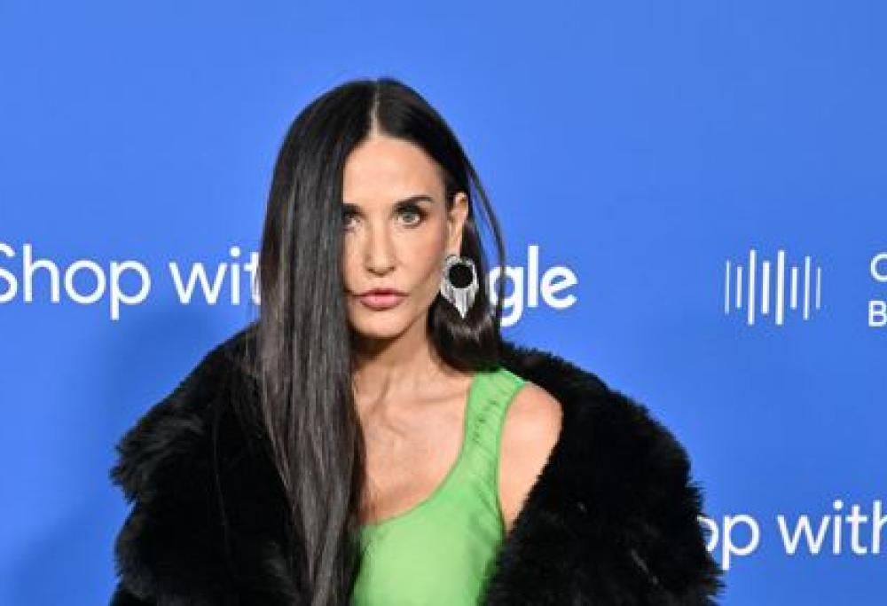 Demi Moore: la prima foto da nonna. Con tanto di bikini