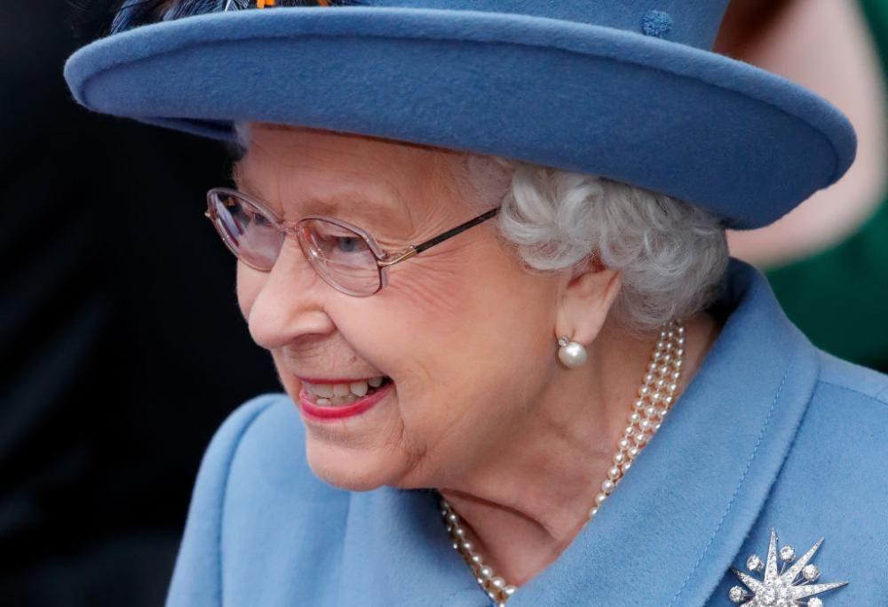 Regina Elisabetta: anche la Sovrana usa Zoom, come tutti noi!