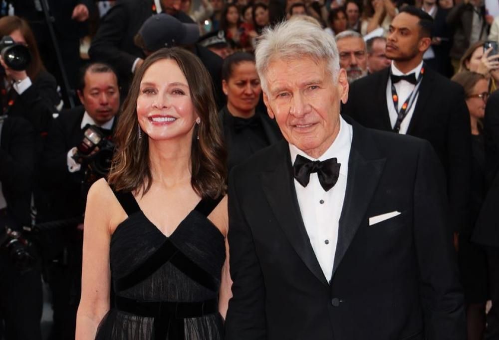 Harrison Ford felice alla laurea del figlio: tutte le foto