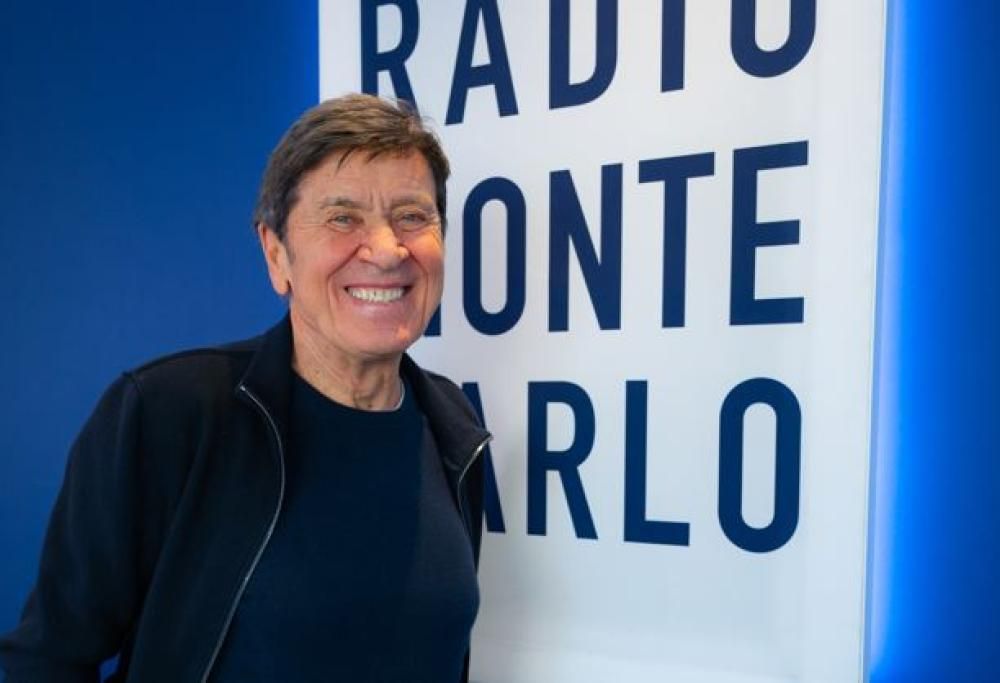 Gianni Morandi ospite di Radio Monte Carlo: le foto più belle