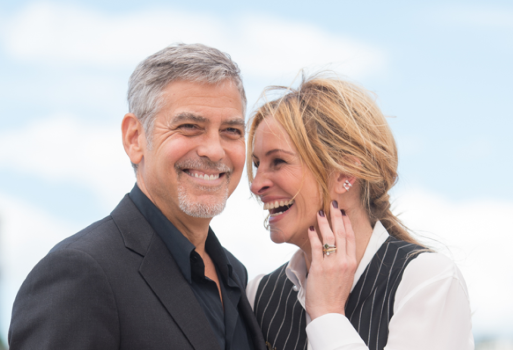 George Clooney: quel bacio davvero difficile con Julia Roberts!