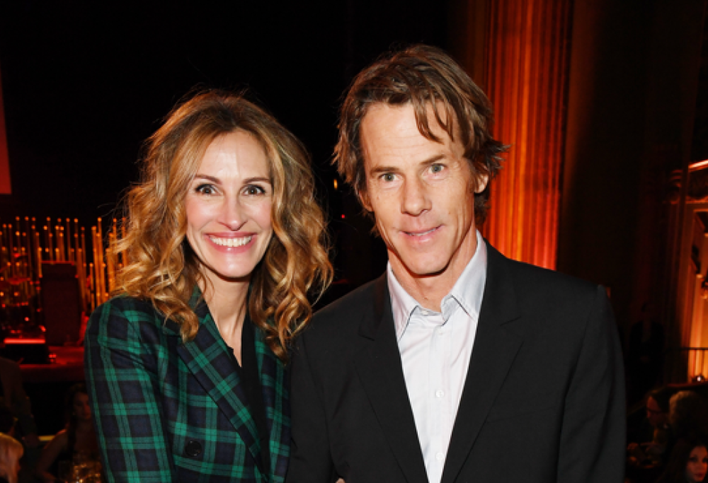 Julia Roberts e il bacio romantico dopo 20 anni di matrimonio