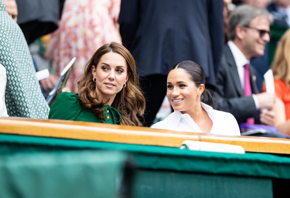 Kate, Meghan e la calza della discordia: ecco il vero motivo della rottura tra le cognate!
