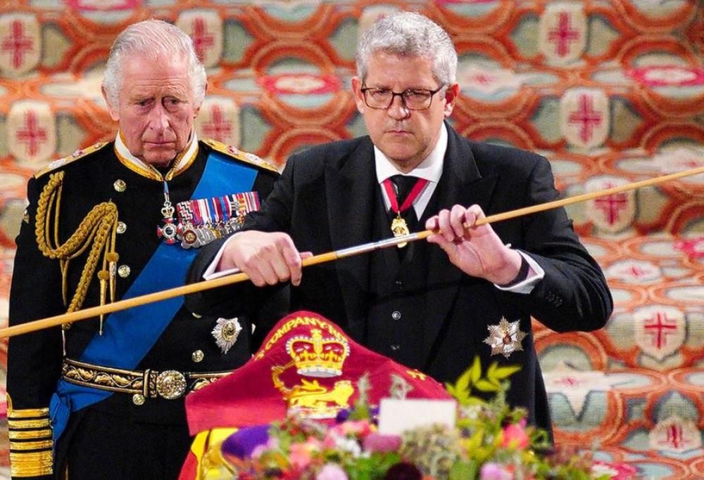 Re Carlo: ecco la prima foto ufficiale