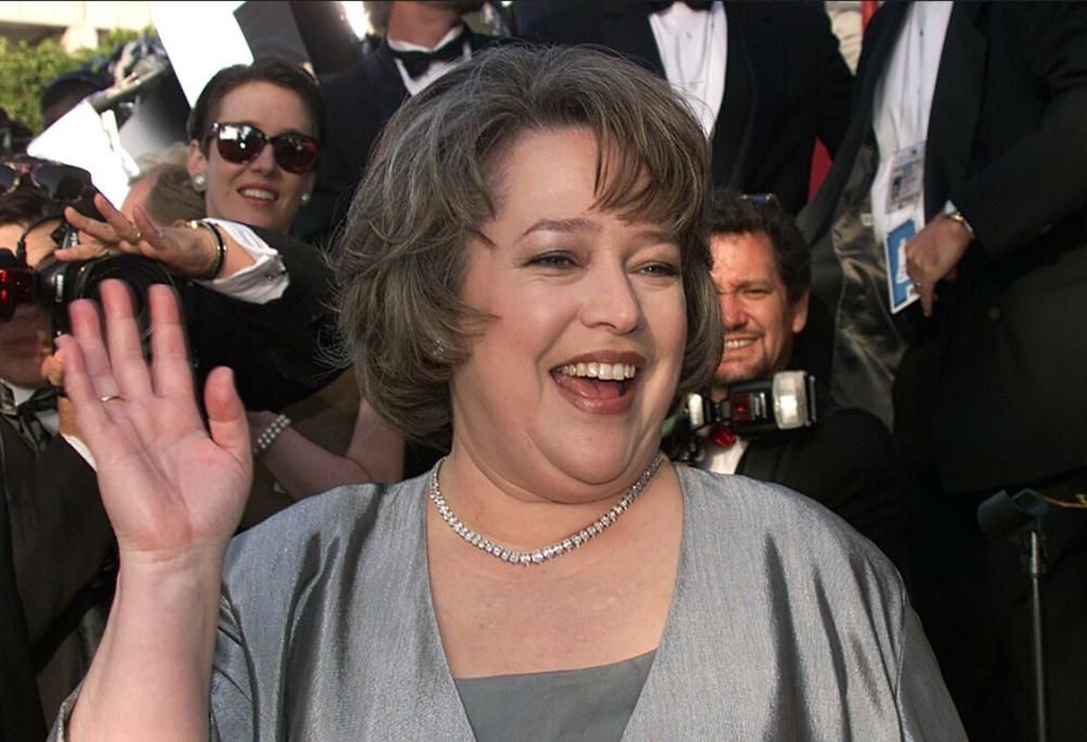 Kathy Bates dà l’addio alle scene