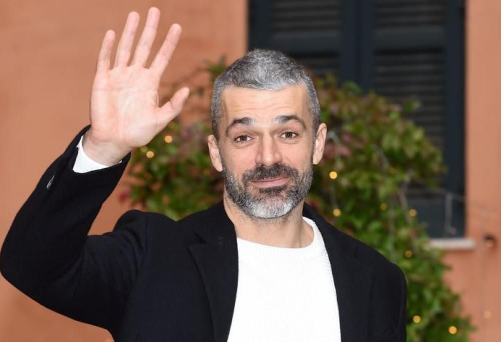 Luca Argentero: il cambio di look radicale fa discutere