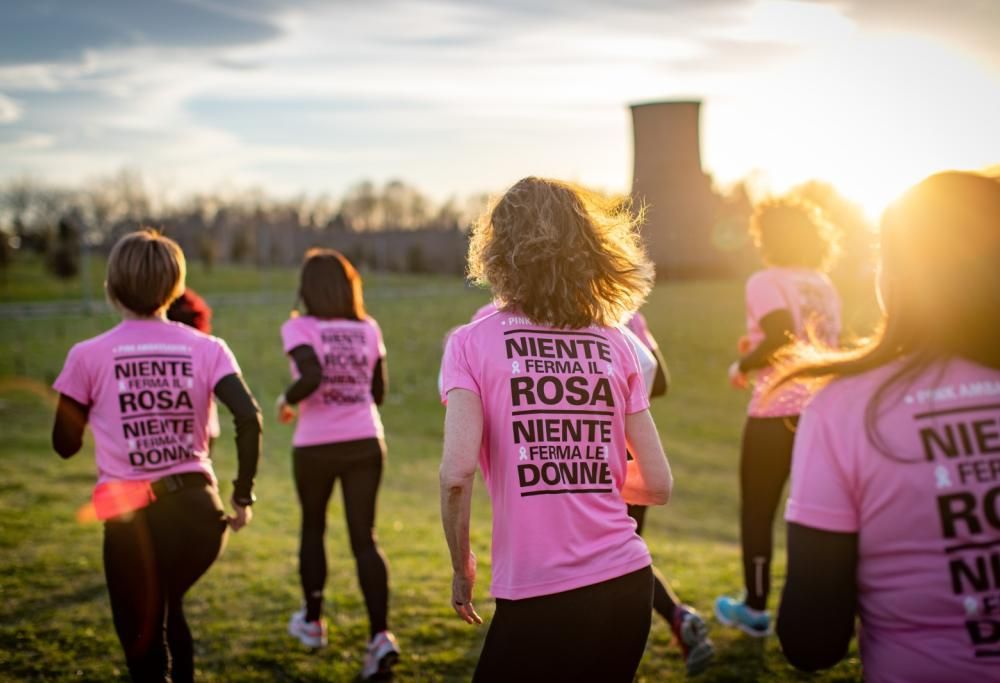 Ottobre è il mese dedicato ai tumori femminili. Per combatterli la ricerca ha bisogno di te.