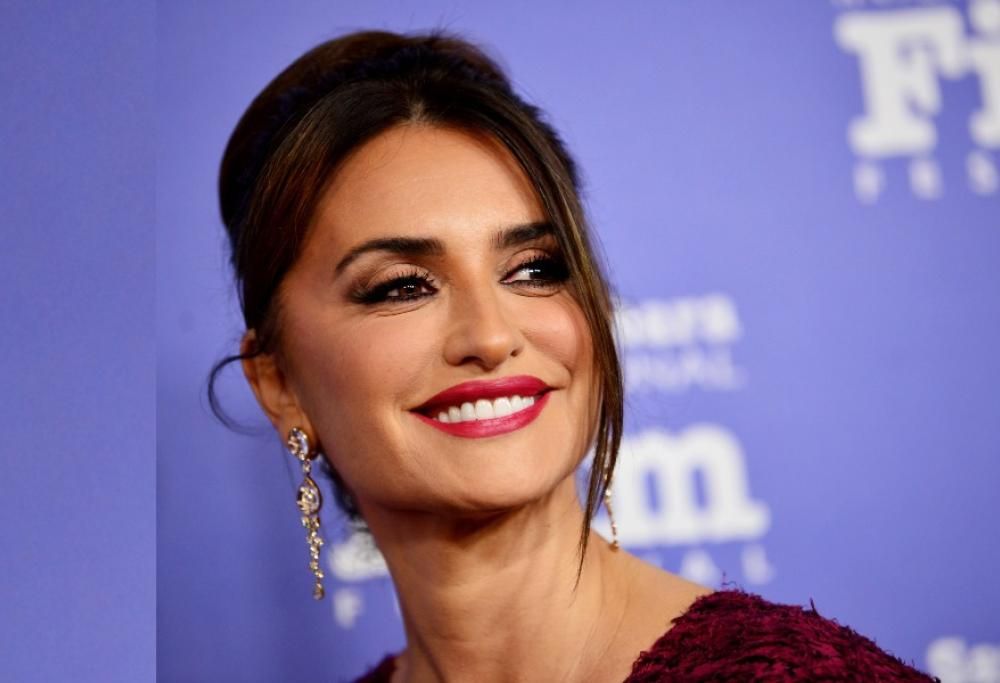 Penelope Cruz parla del valore della lentezza. E del ricordo della nonna