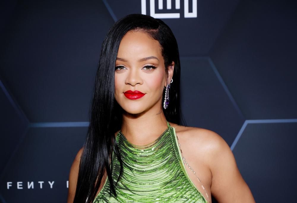 Rihanna buon compleanno