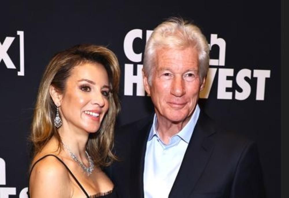 Richard Gere torna a farsi vedere con la moglie Alejandra