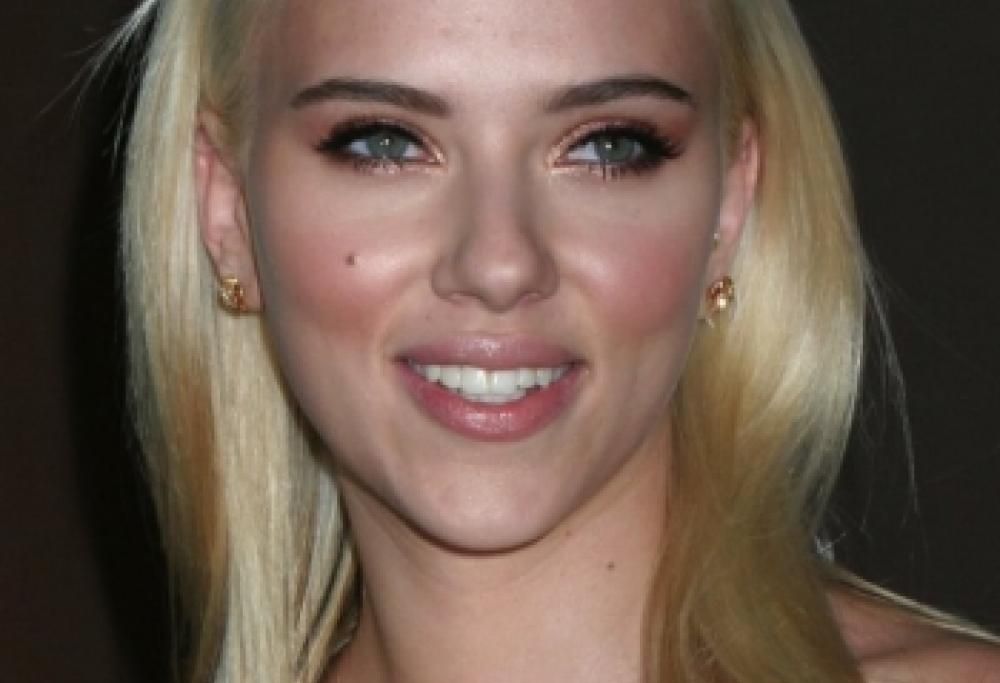 Scarlett e la sua band “in rosa”