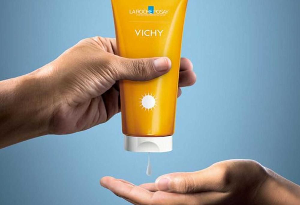 Il SOLARE SOSPESO: un gesto di protezione che vale per due.