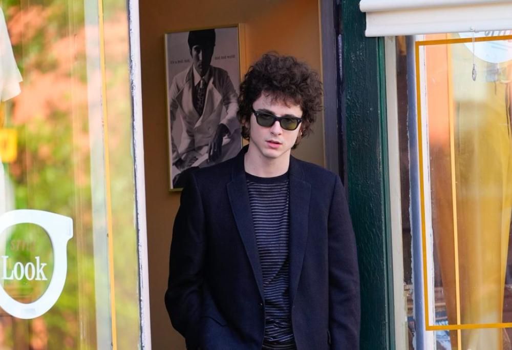 Timothée Chalamet sul set del film dedicato a Dylan: il video