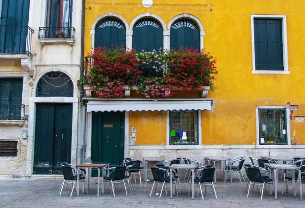 Alla scoperta dei locali storici più affascinanti d’Italia