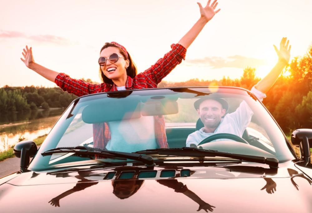 Le regole d’oro per viaggiare in auto in modo sicuro e divertente