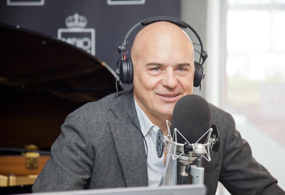 Luca Zingaretti negli studi di RMC