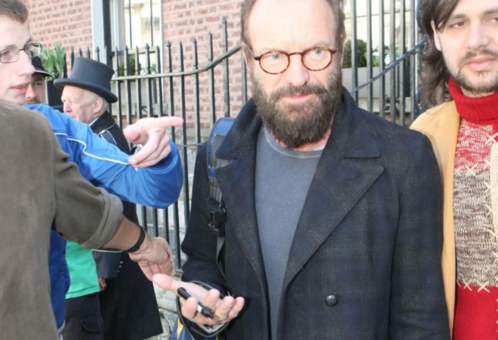 Sting: nuovo look, nuova casa