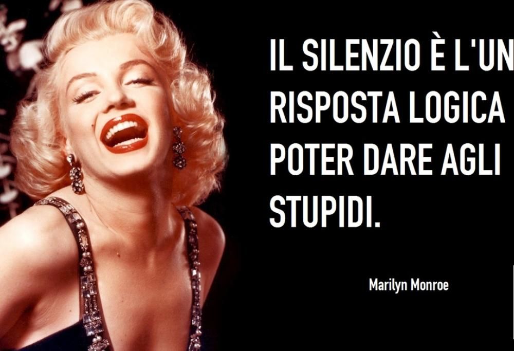 Dillo con una Card 
di Radio Monte Carlo