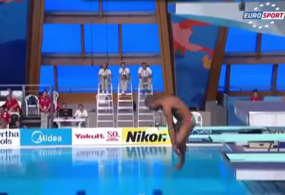 Ai Mondiali di nuoto ci si tuffa a “bomba”. Incredibile ma vero!