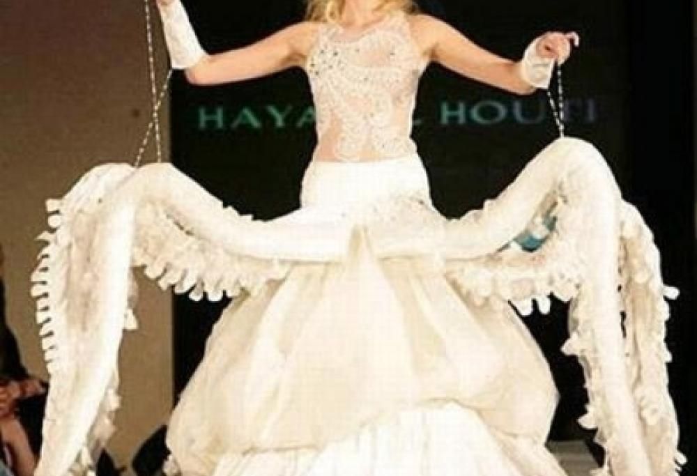 Abiti da sposa così esagerati da sembrare finti