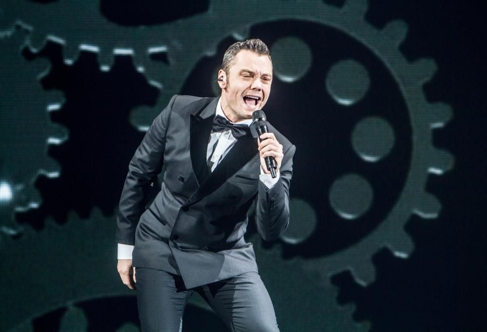 Tiziano Ferro: il suo impegno porta l’acqua a 2400 bambini in Etiopia