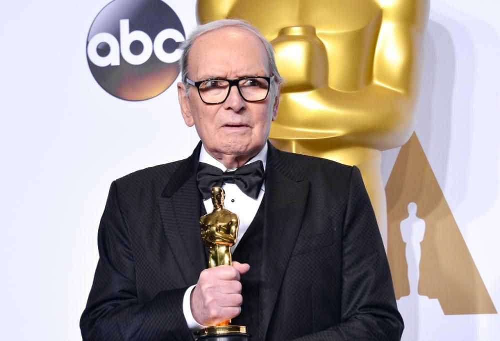 Oscar: Ennio Morricone conquista la statuetta ad 87 anni