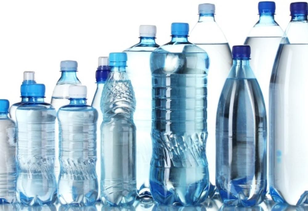 Ecco cosa devi controllare prima di acquistare le bottiglie d’acqua