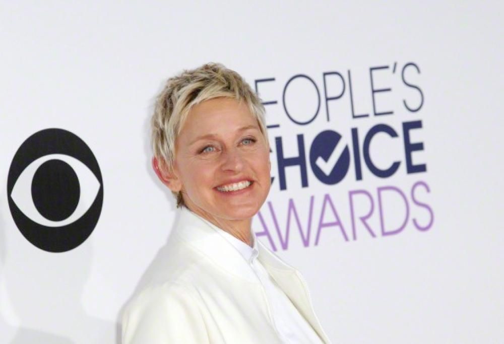 Le 15 frasi più belle dedicate alla donne da personaggi celebri