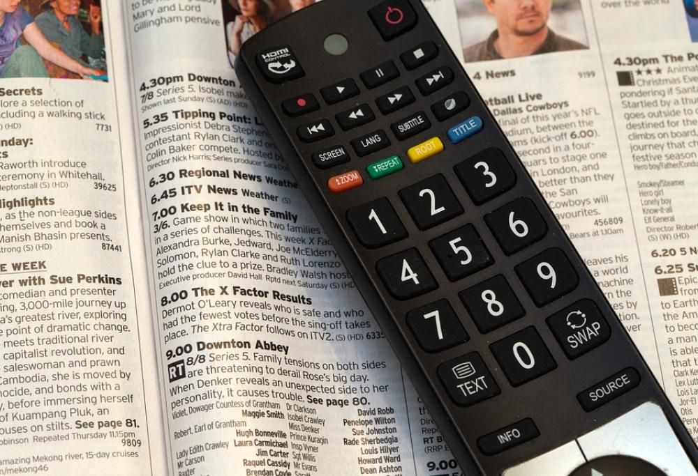 Ogni quanto va pulito il telecomando della tv? Finalmente la risposta!