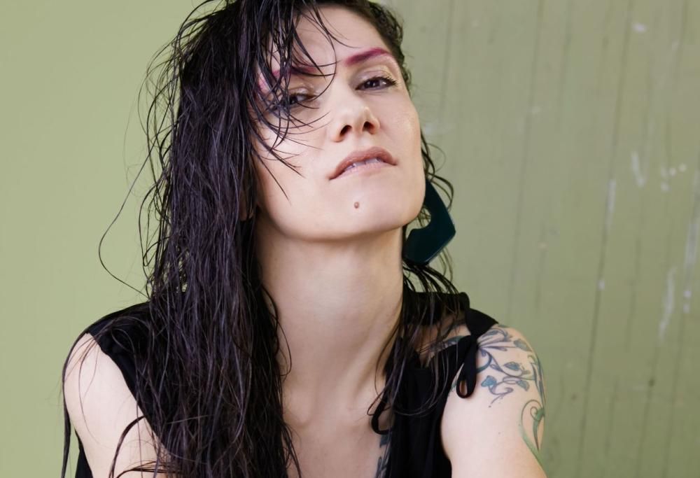 Elisa e la polemica su Facebook.