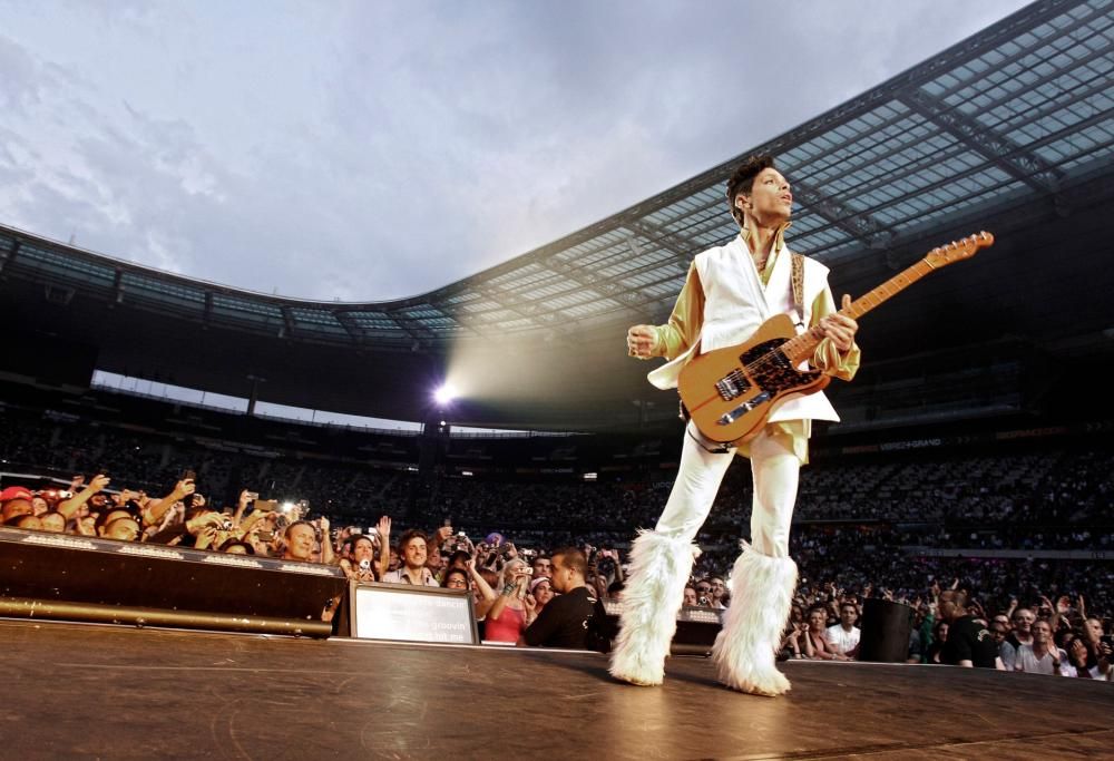 Prince supera Michael Jackson nelle classifiche di vendite