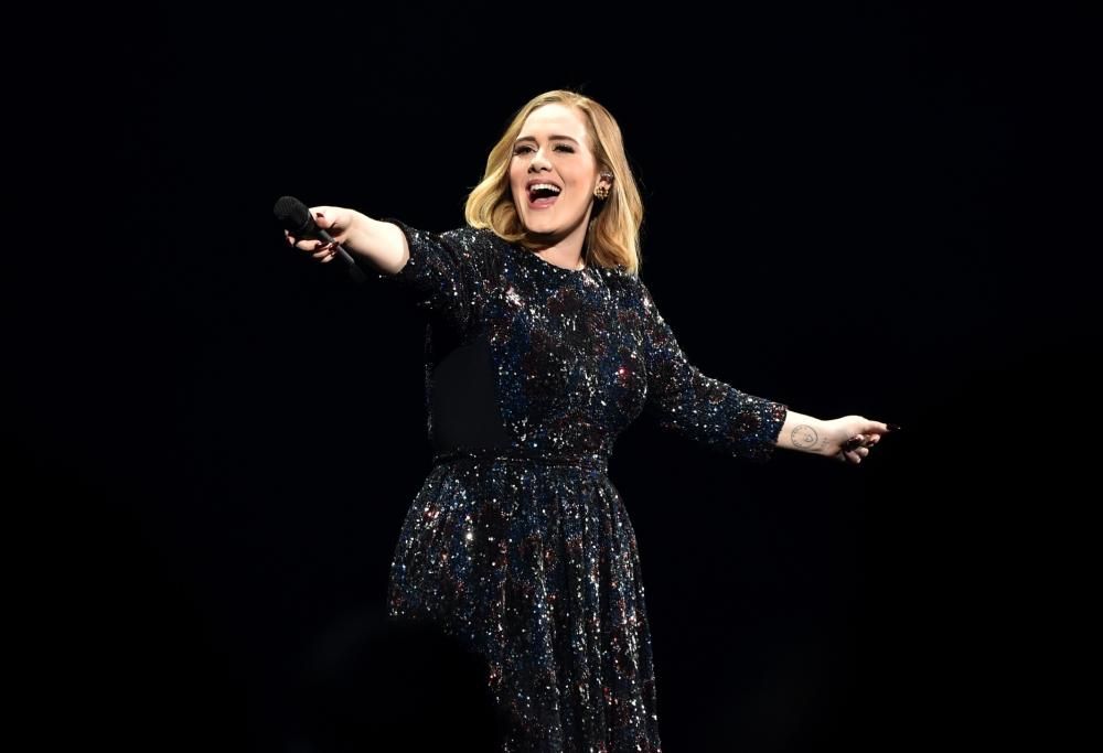 Adele è la donna più ricca della musica britannica